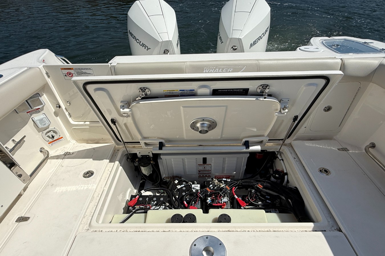 2026 Boston Whaler 285 Conquest 10
