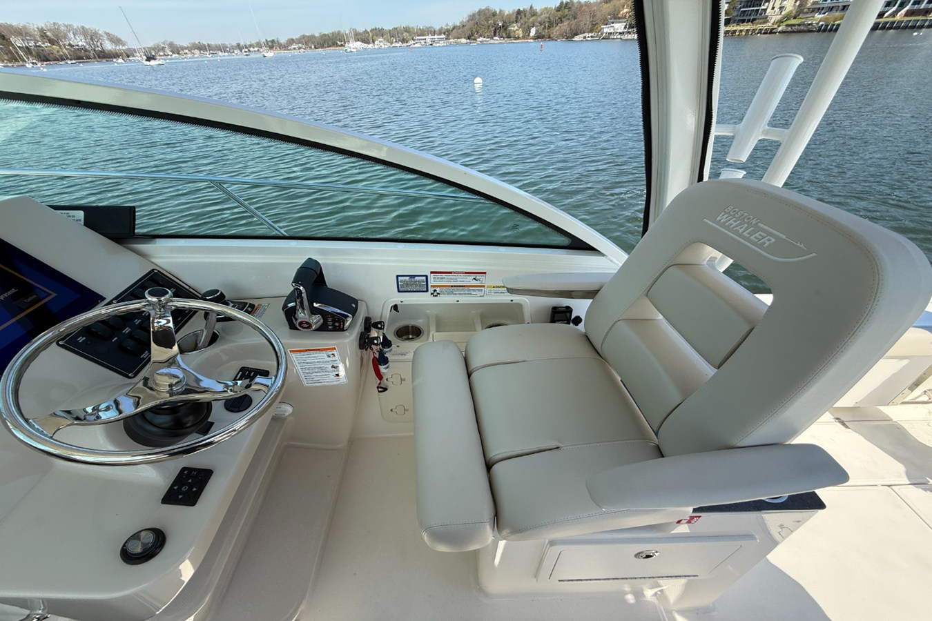 2026 Boston Whaler 285 Conquest 23