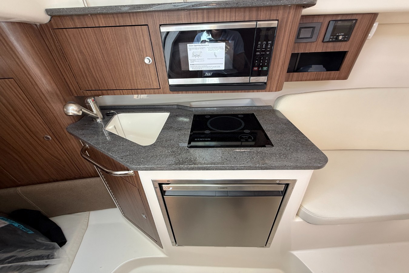 2026 Boston Whaler 285 Conquest 30