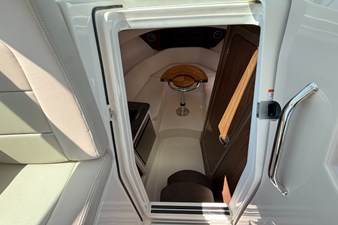 2026 Boston Whaler 285 Conquest 29