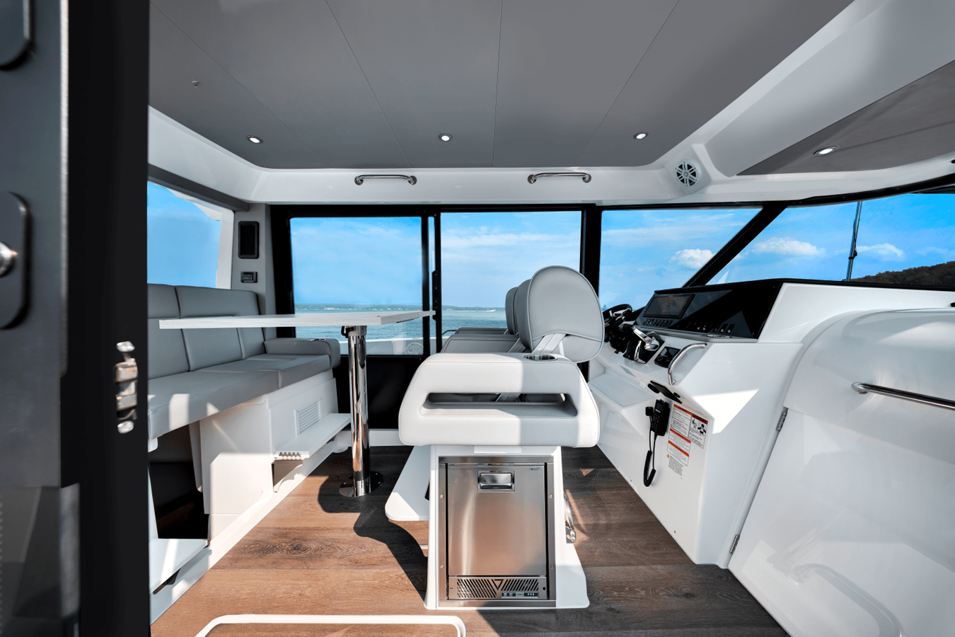 2027 Cruisers Yachts 38 VTR 10