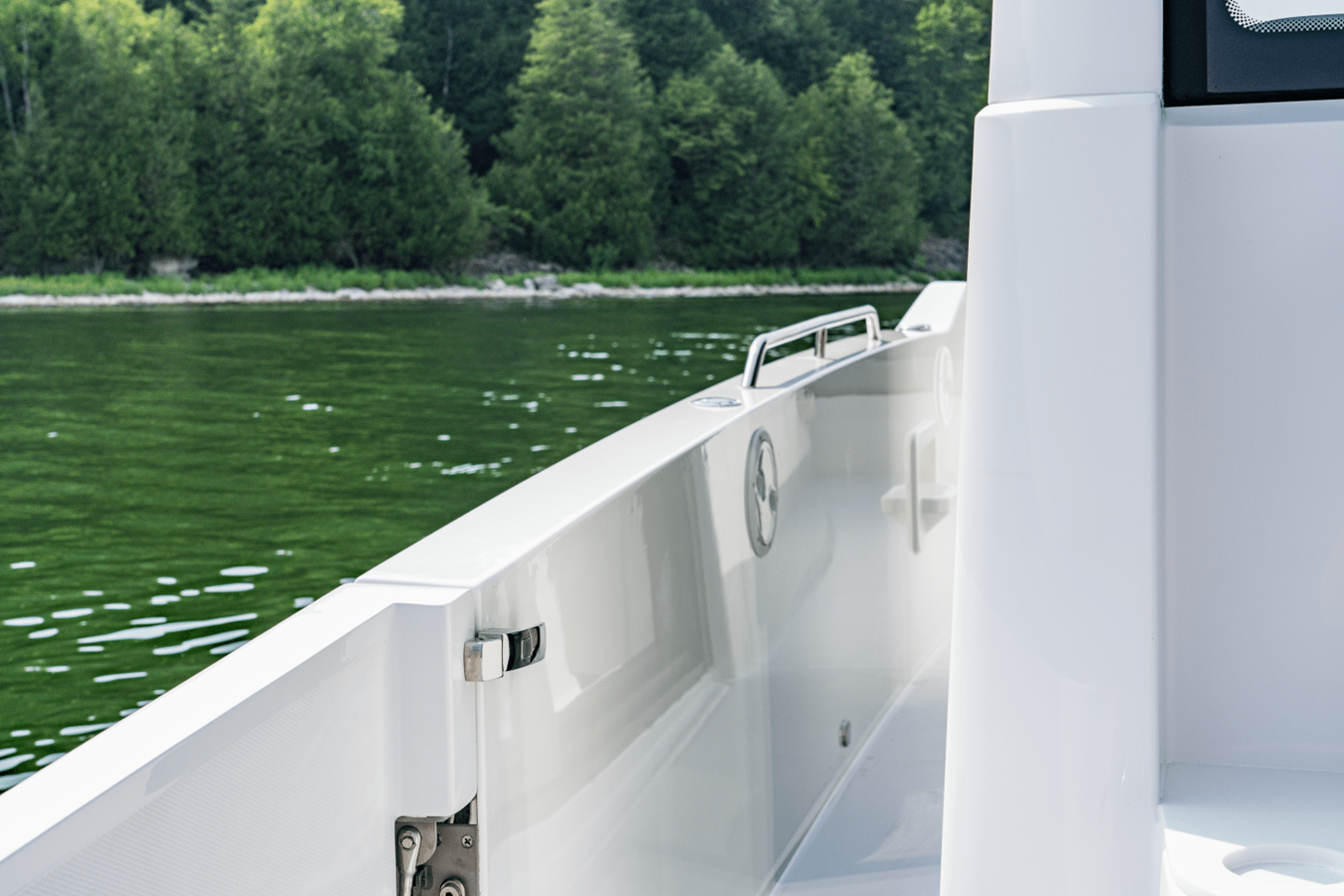 2027 Cruisers Yachts 38 VTR 19