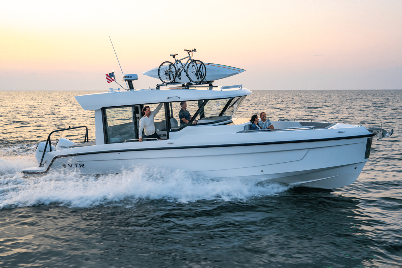2027 Cruisers Yachts 38 VTR 42