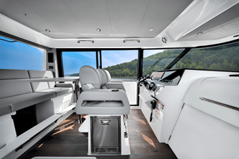 2027 Cruisers Yachts 38 VTR 11
