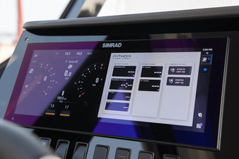 2027 Cruisers Yachts 38 VTR 16