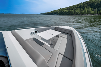 2027 Cruisers Yachts 38 VTR 23