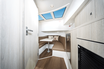 2027 Cruisers Yachts 38 VTR 29