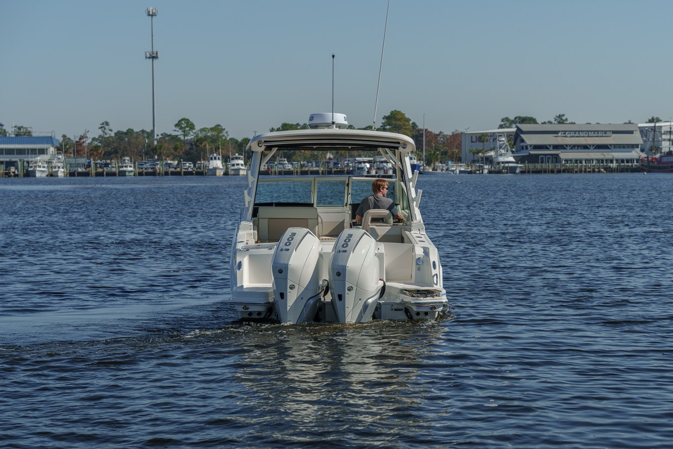 2027 Boston Whaler 280 Vantage 3