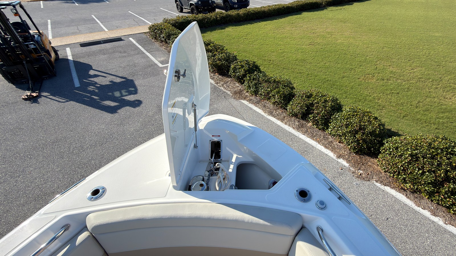 2027 Boston Whaler 280 Vantage 10