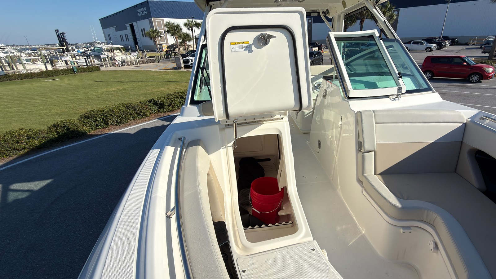 2027 Boston Whaler 280 Vantage 15