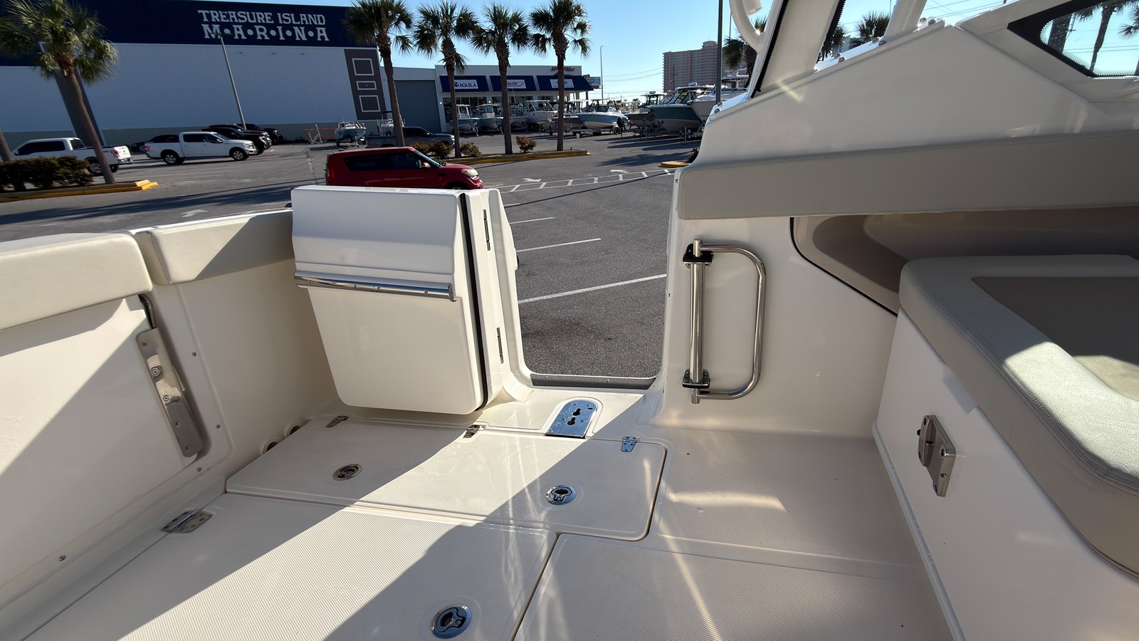 2027 Boston Whaler 280 Vantage 35
