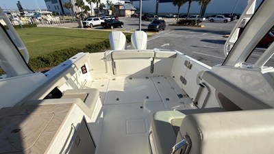 2027 Boston Whaler 280 Vantage 30