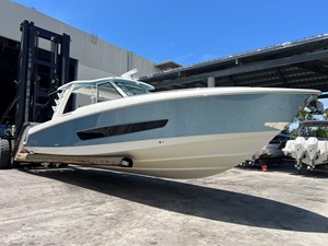 Boston Whaler 420 OUTRAGE 0 2022 Boston Whaler 420 OUTRAGE 1