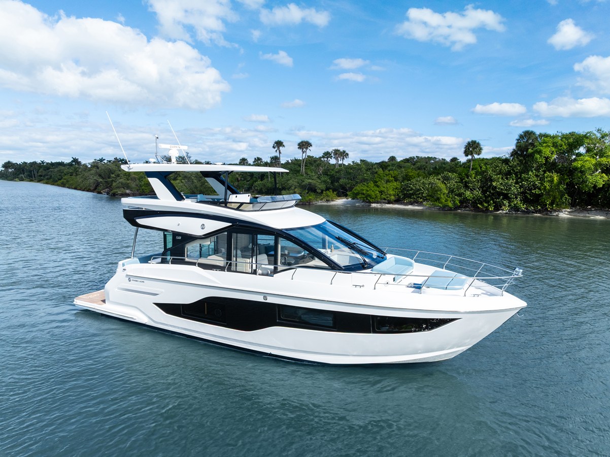 2027 Cruisers Yachts 50 FLY 13