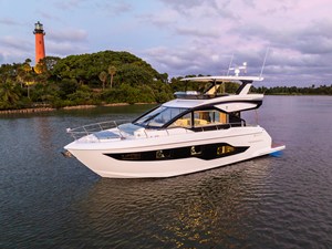 Cruisers Yachts 50 FLY 4 2027 Cruisers Yachts 50 FLY 5
