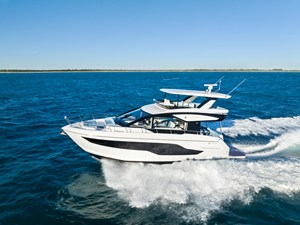 2027 Cruisers Yachts 50 FLY 26