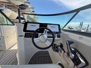 2026 Sea Ray SDX 270 Outboard 14