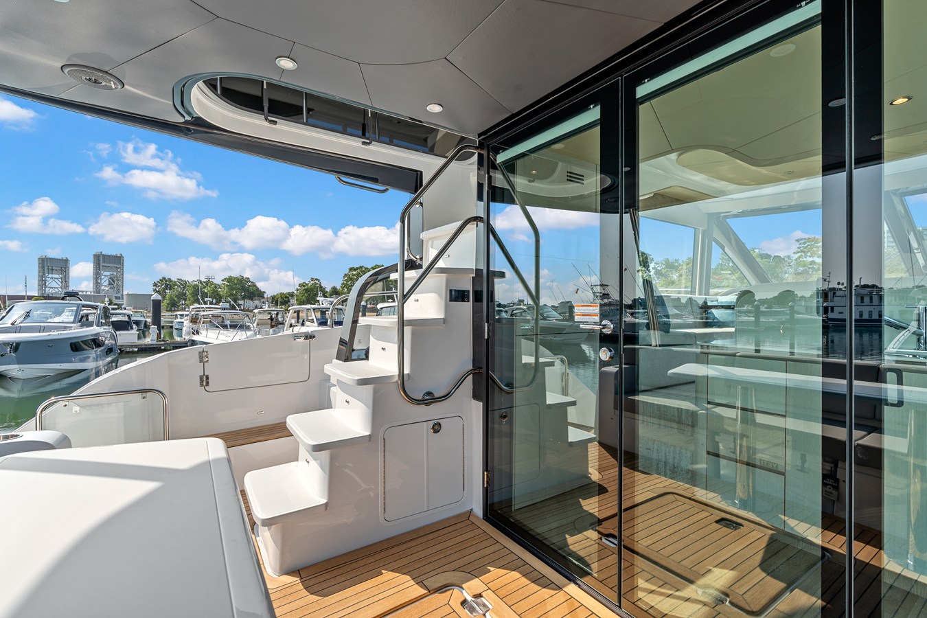 2027 Cruisers Yachts 50 FLY 12
