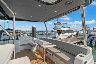 2027 Cruisers Yachts 50 FLY 9