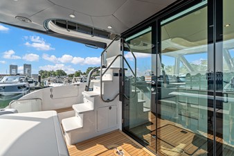 2027 Cruisers Yachts 50 FLY 12