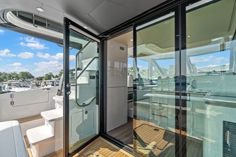 2027 Cruisers Yachts 50 FLY 13