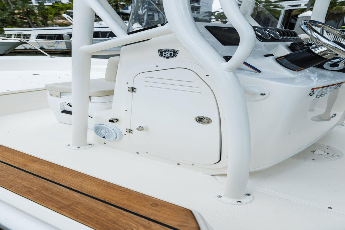 2027 Boston Whaler 190 Montauk 44