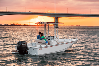 2027 Boston Whaler 190 Montauk 7