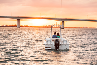 2027 Boston Whaler 190 Montauk 8