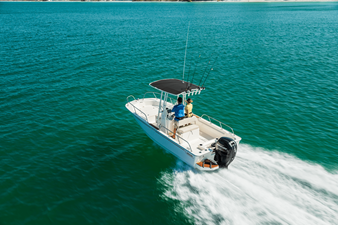 2027 Boston Whaler 190 Montauk 12
