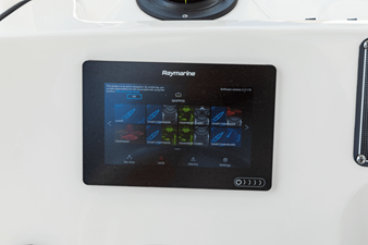 2027 Boston Whaler 190 Montauk 27
