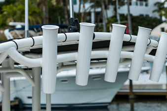 2027 Boston Whaler 190 Montauk 43