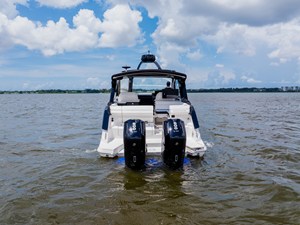 Sea Ray Sundancer 370 Outboard 3 2026 Sea Ray Sundancer 370 Outboard 4