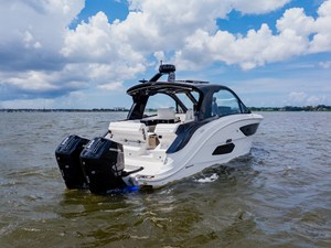 Sea Ray Sundancer 370 Outboard 4 2026 Sea Ray Sundancer 370 Outboard 5