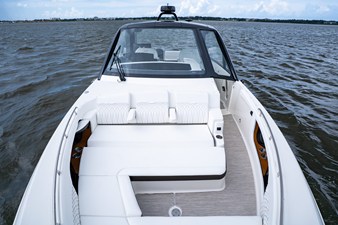 Sea Ray Sundancer 370 Outboard 14 2026 Sea Ray Sundancer 370 Outboard 15