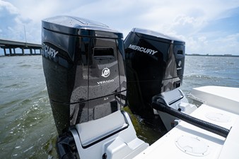 Sea Ray Sundancer 370 Outboard 15 2026 Sea Ray Sundancer 370 Outboard 16