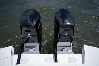 Sea Ray Sundancer 370 Outboard 16 2026 Sea Ray Sundancer 370 Outboard 17