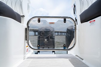 Sea Ray Sundancer 370 Outboard 23 2026 Sea Ray Sundancer 370 Outboard 24