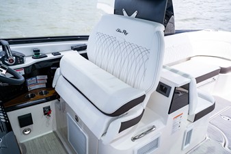 Sea Ray Sundancer 370 Outboard 39 2026 Sea Ray Sundancer 370 Outboard 40
