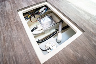Sea Ray Sundancer 370 Outboard 68 2026 Sea Ray Sundancer 370 Outboard 69