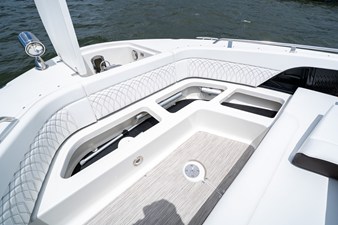Sea Ray Sundancer 370 Outboard 79 2026 Sea Ray Sundancer 370 Outboard 80