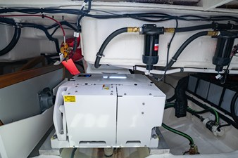 Sea Ray Sundancer 370 Outboard 82 2026 Sea Ray Sundancer 370 Outboard 83