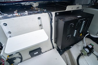 Sea Ray Sundancer 370 Outboard 87 2026 Sea Ray Sundancer 370 Outboard 88