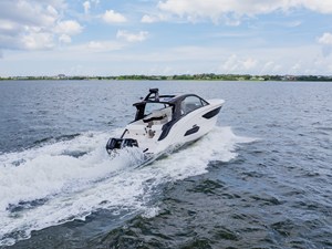 Sea Ray Sundancer 370 Outboard 96 2026 Sea Ray Sundancer 370 Outboard 97