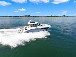 Sea Ray Sundancer 320 Outboard 2 2027 Sea Ray Sundancer 320 Outboard 3