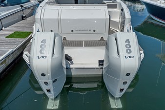 Sea Ray Sundancer 320 Outboard 5 2027 Sea Ray Sundancer 320 Outboard 6
