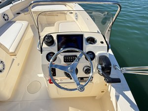 Scout 188 Sport Dorado 12 2027 Scout 188 Sport Dorado 13