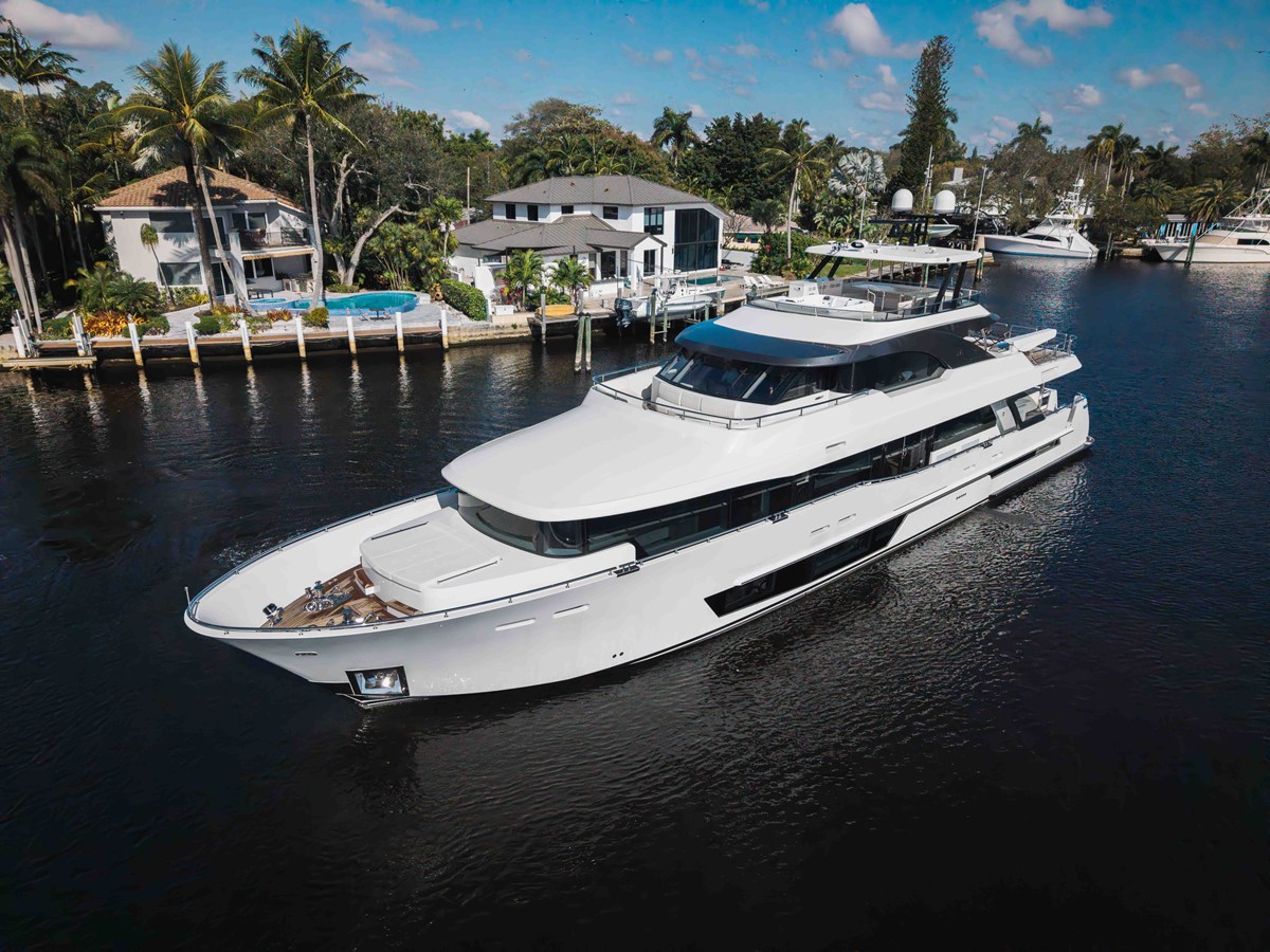 2027 Ocean Alexander 37L 2