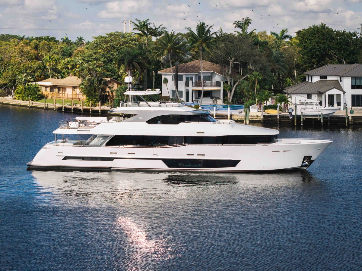 2027 Ocean Alexander 37L 5
