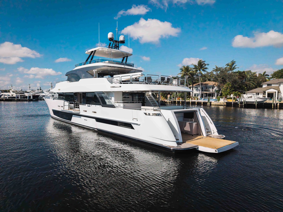 2027 Ocean Alexander 37L 9