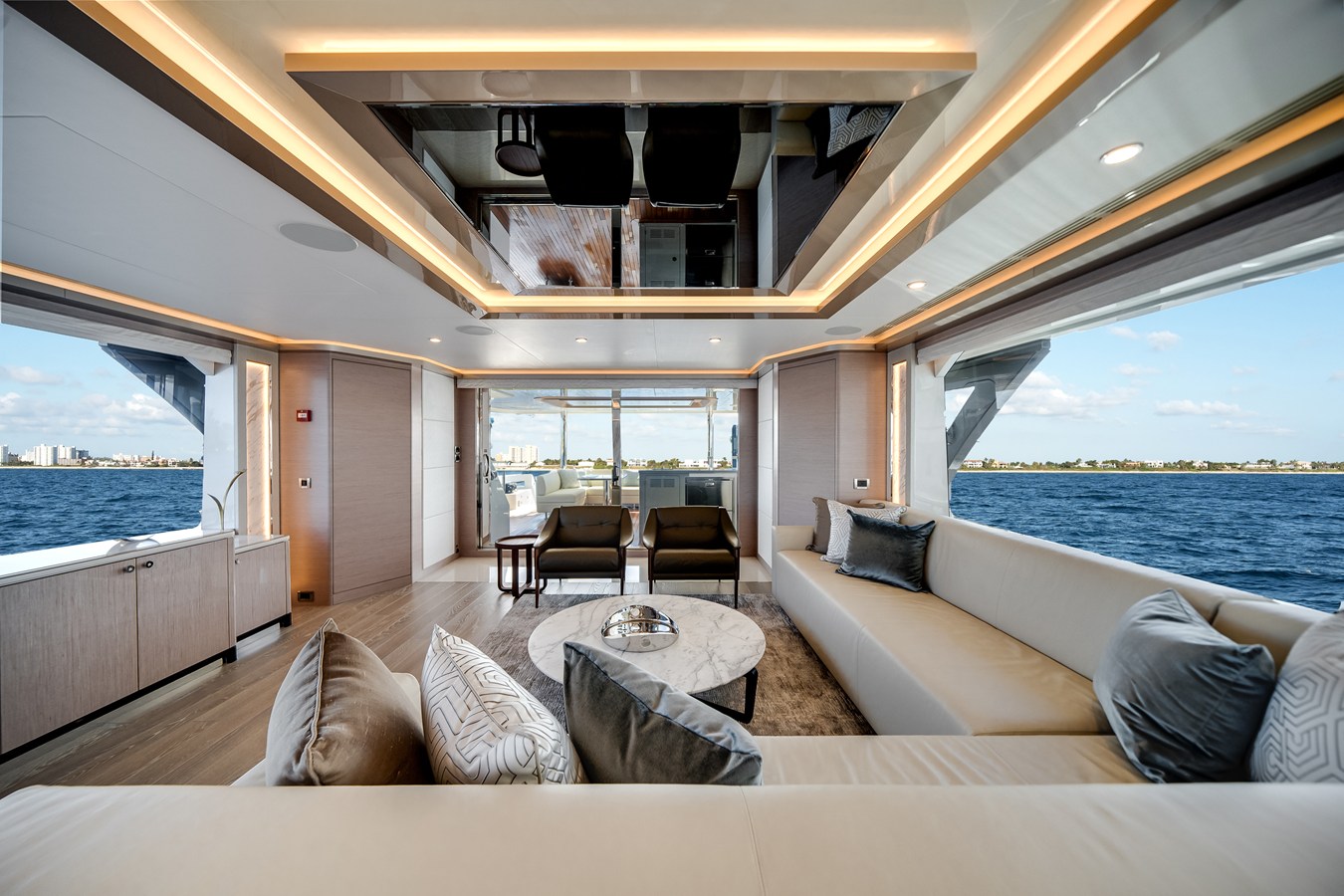 2027 Ocean Alexander 37L 48